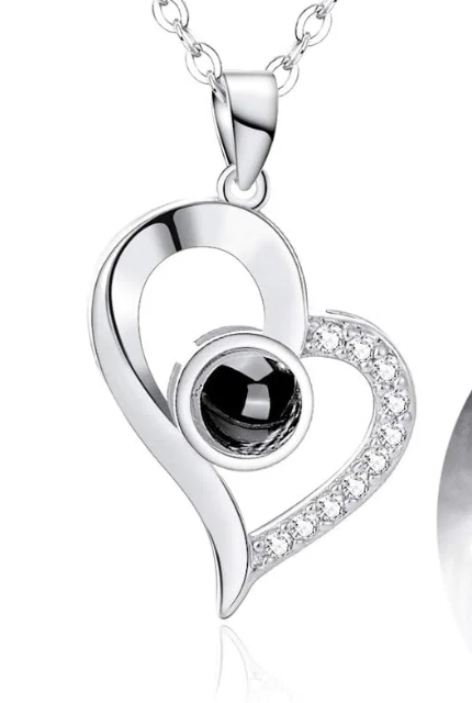 LevNSoul heart photo projection pendant, close detail
