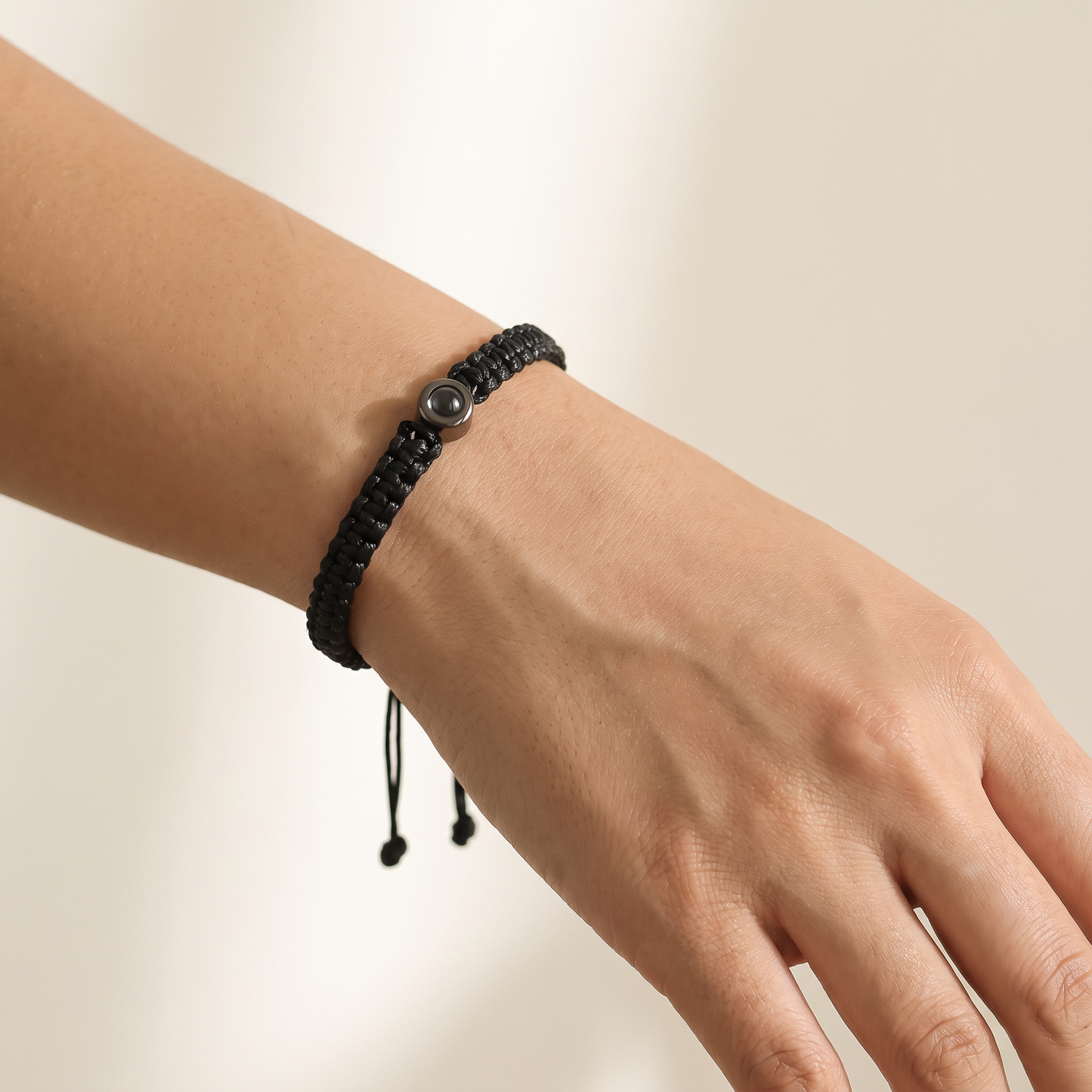 Minimalist photo projection bracelet